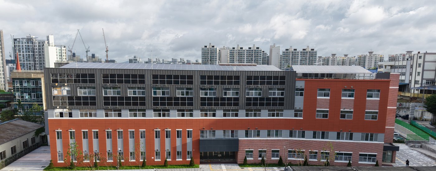 웅비하라. 세계는 부른다. 부천고등학교에 오신 것을 환영합니다.