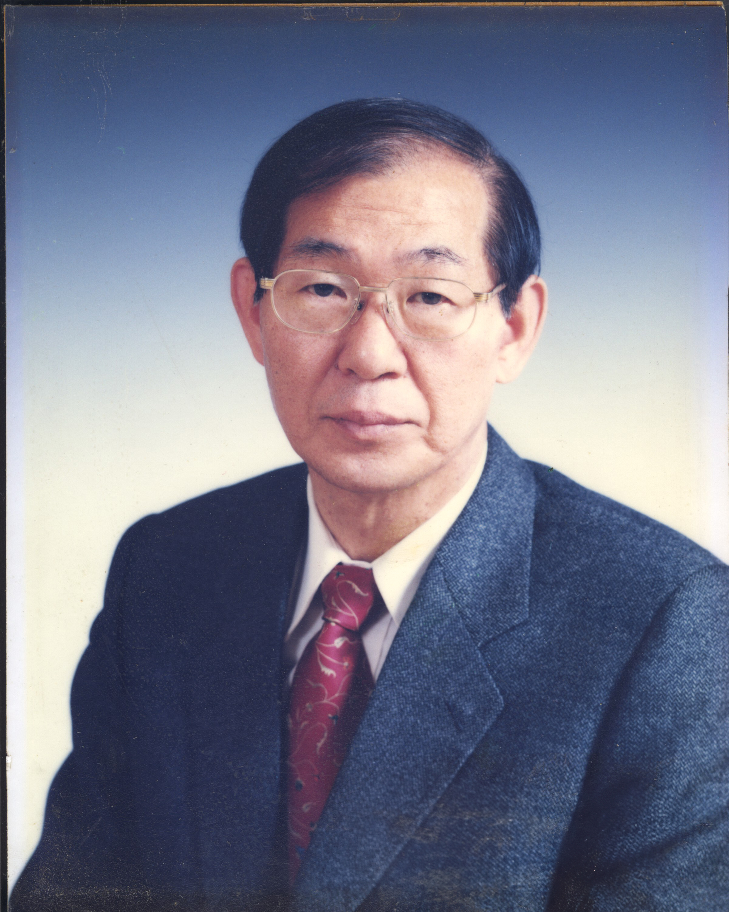 4대 교장선생님 사진